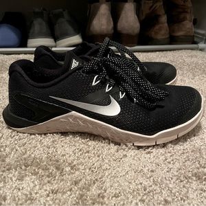 Black Nike Metcons